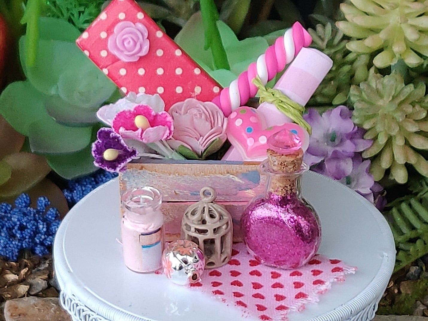 Details about   PINK AMOR Dollhouse Miniature Halloween Fairy Garden Accessory Valentines Day 